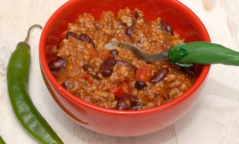 Chilli con carne tibakese šokolaadiga