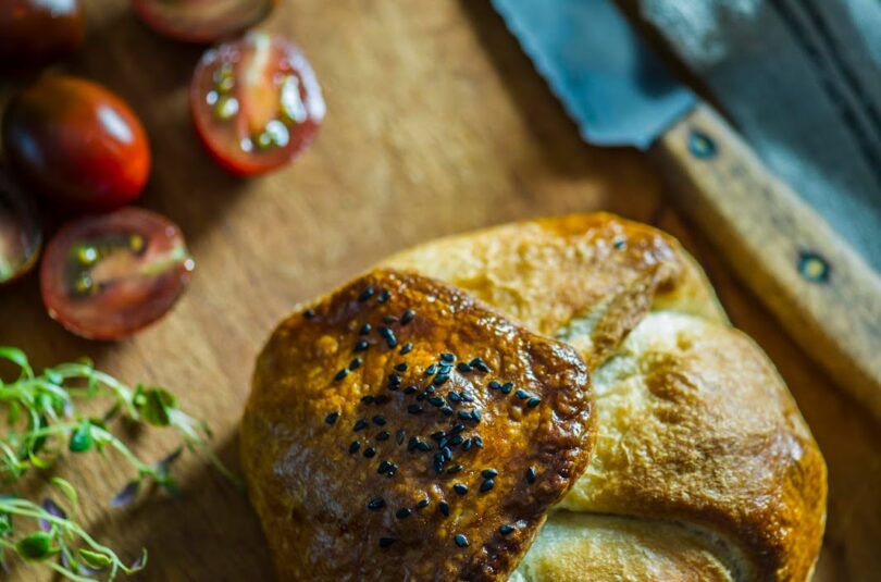 Uus lemmik! Lihtne Camembert juustu ja pähklitäidisega pirukas