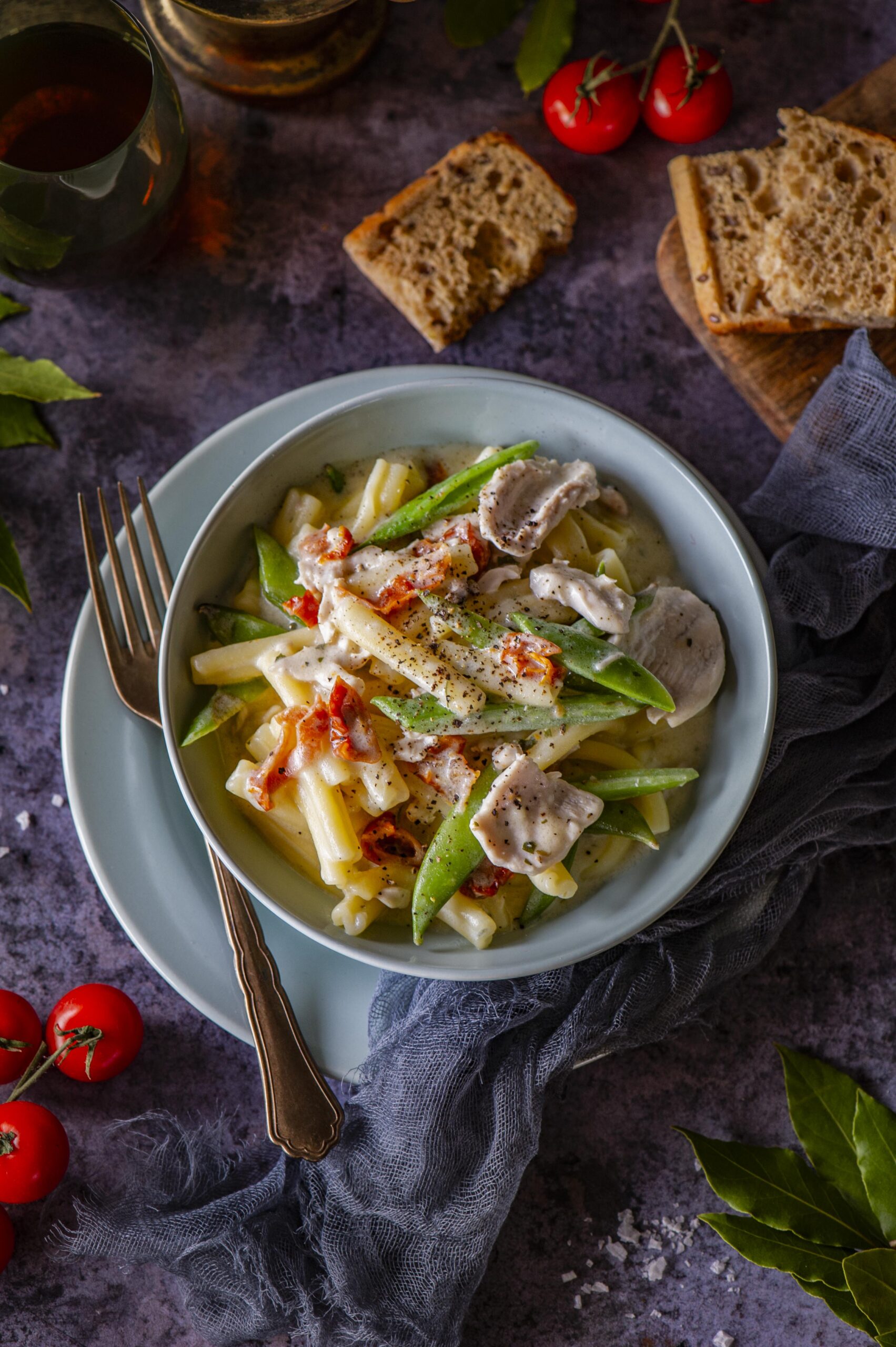 Juustukastmes Ühe poti pasta kana ja päikesekuivatatud tomatitega - Tuuli  Retseptid