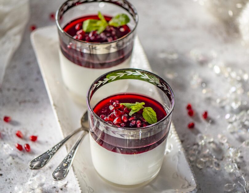 Jogurti panna cotta granaatõunaga