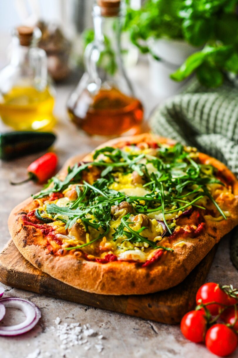 untitled-3842 Vürtsikas pinsa seente ja taimse juustuga