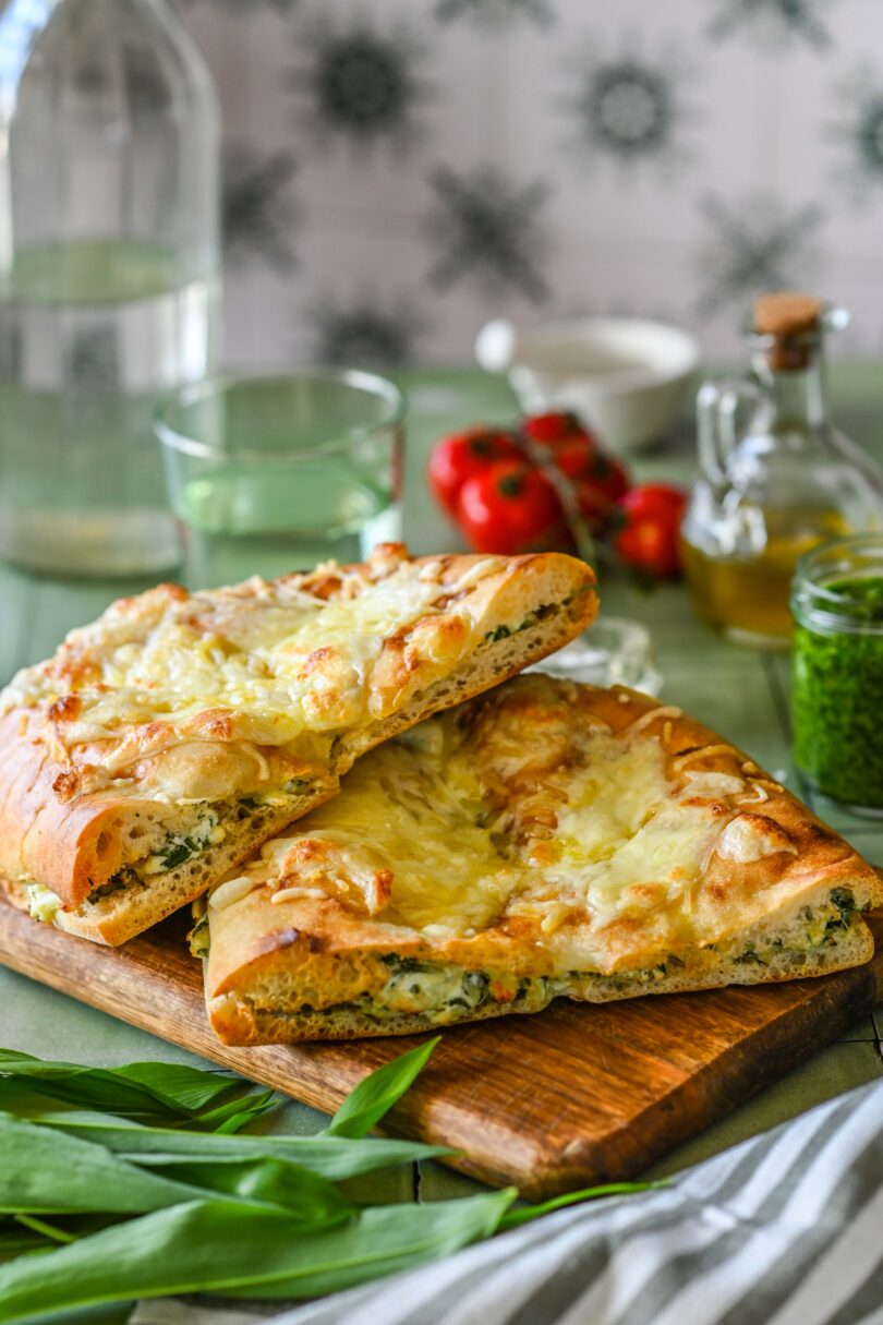 Juustune karulaugutäidisega lavašš